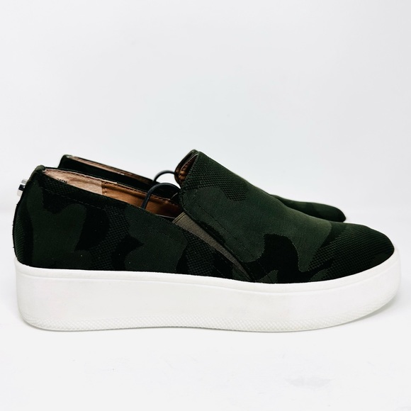 Steve Madden Zayna Green Camo Platform Sneaker - Picture 3 of 12